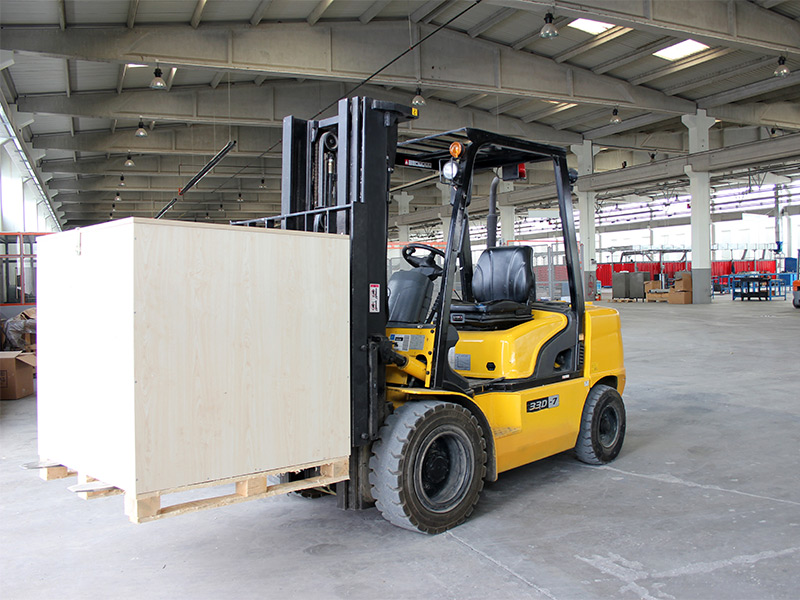 GUIA: Tudo o que você precisa saber sobre empilhadeiras elétricas